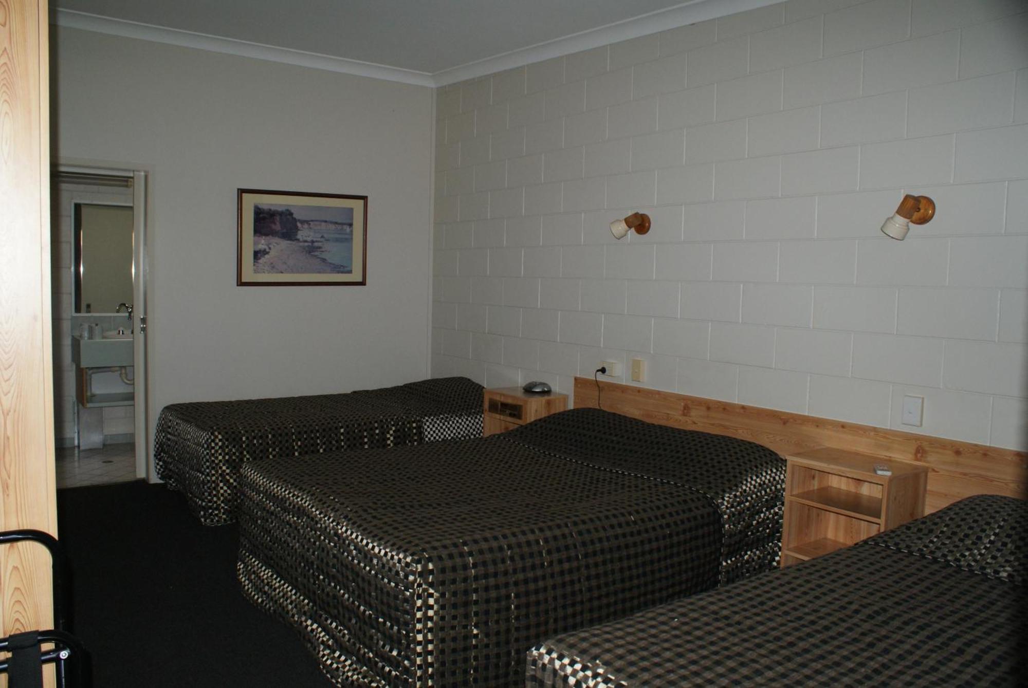 Black Diamond Motel Blackwater 외부 사진
