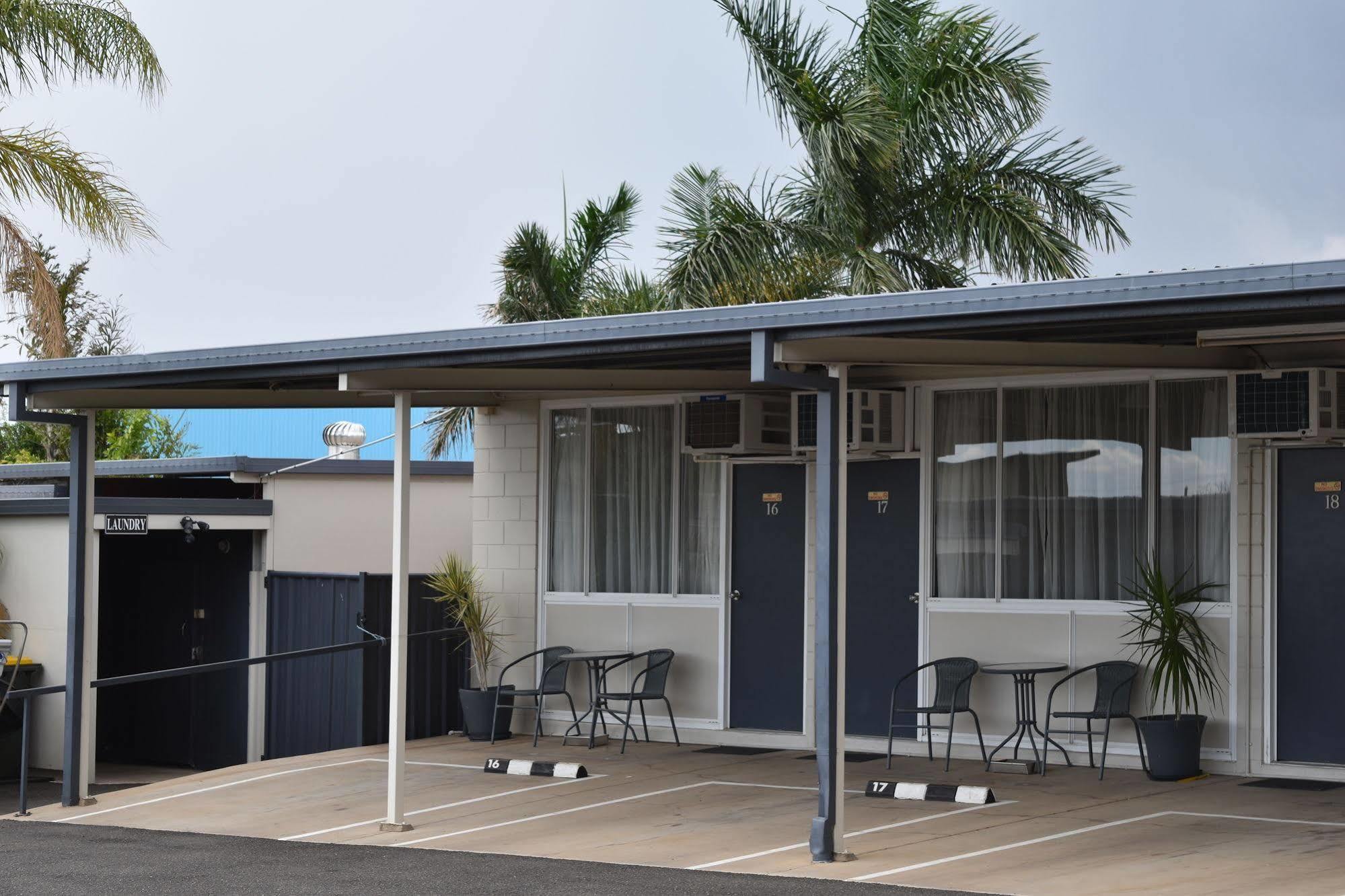 Black Diamond Motel Blackwater 외부 사진